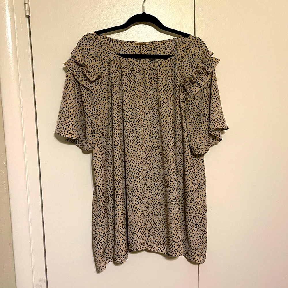 Oddy tan Dalmatian print blouse with ruffle sleeve accent